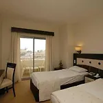 La Vita's Side