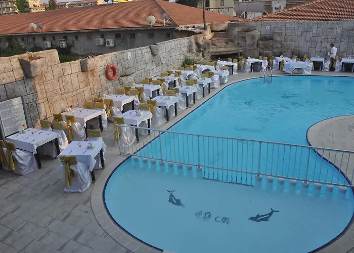 La Vita's Hotel Side